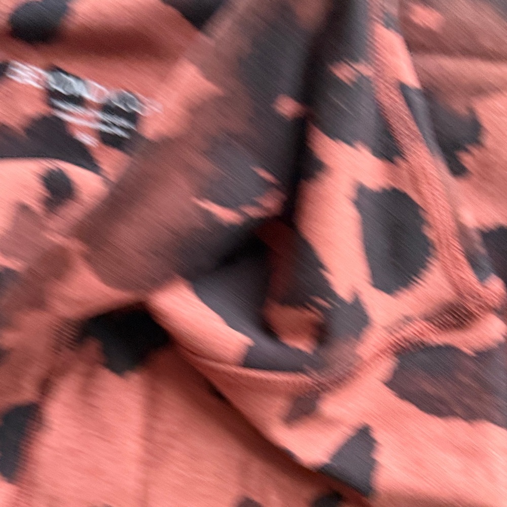Beyond Yoga Brown and Black Leggings Set - Picture 5 of 6